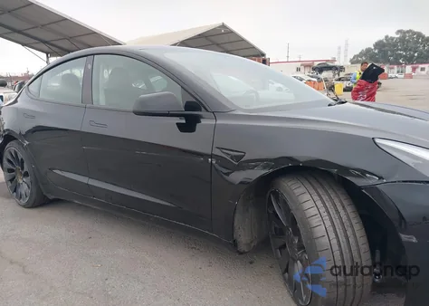 2023 Tesla Model 3 Performance Dual Motor All-Wheel Drive z USA, uszkodzony, nr VIN 5YJ3E1EC3PF600739